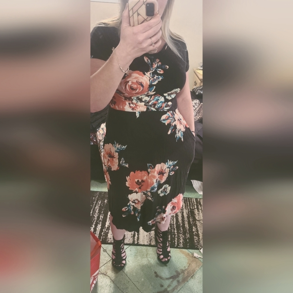Reb And J. Floral Midi Dress Size Large